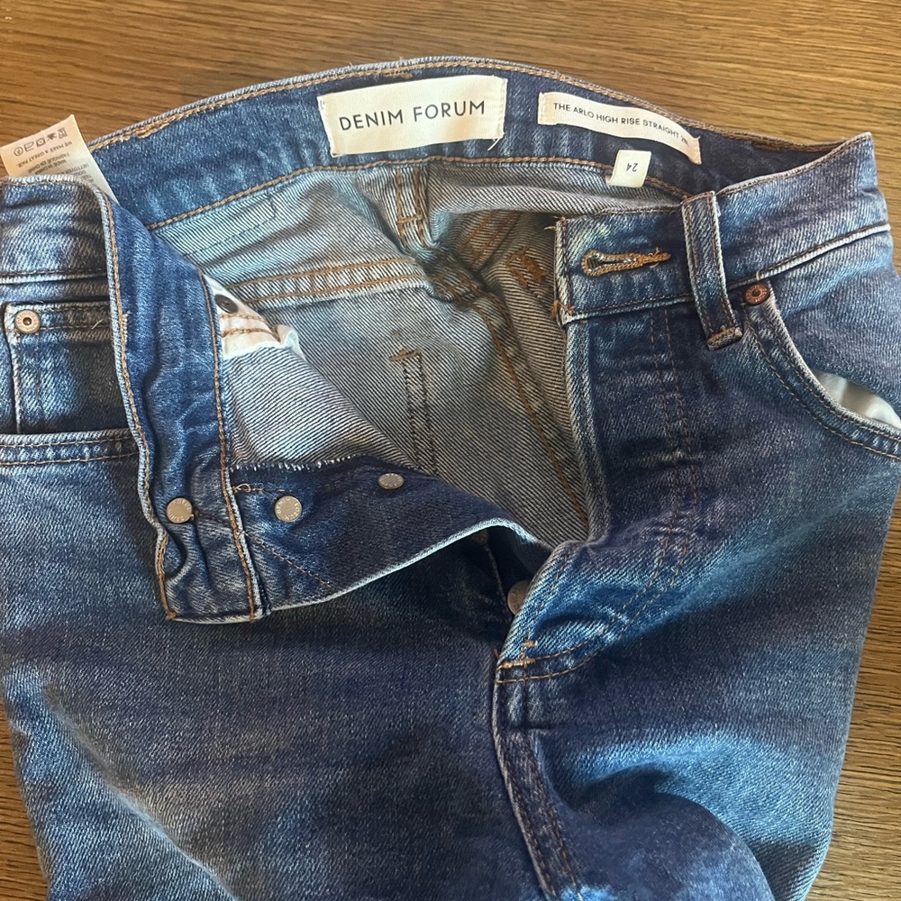 Denim Forum Blue Skinny Jeans with Classic Style
